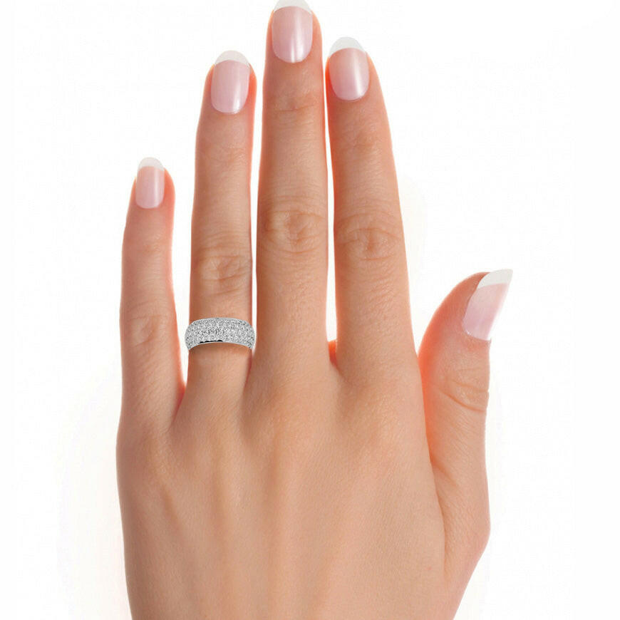 1.87 Carat H Color VS1 Clarity Diamond Studded Natural Diamond Ring.